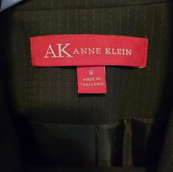 Anne Klein Jacket And Pants Suit - Picture 3 of 6